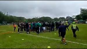 Dim con este resultado está quedando sin recordemos que hoy tendremos var en este partido de la fecha 16 de liga. En Video Hinchas Del Cali Ingresaron Hoy A La Sede Exigiendo Resultados