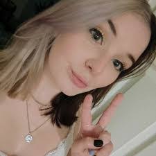 Azia Smith's Instagram, Twitter & Facebook