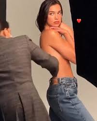 Dua Lipa Topless Video - Fappenist