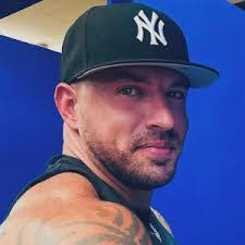 Kyle Hearn's Instagram, Twitter & Facebook