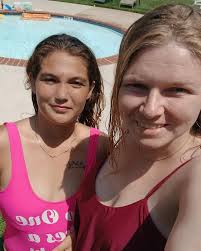 Danielle Lamb (@ellienicolee94) • Instagram photos and videos