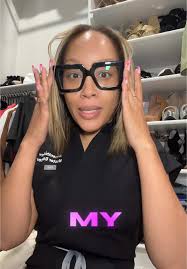 Bad lighting = bad content = NO clients 😩 Estheticians, this $8  rechargeable selfie light is your sign to upgrade. Small, powerful, and  TikTok-approved. Get your content pushed out and your books ...