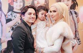 Aktuelle preise für produkte vergleichen! Rozita Che Wan Threw A Lavish Celebration For Her 3 Year Old Aaisyah