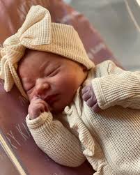 Kendra Canela (@kendra.shields.54) • Facebook