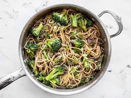 Get a healthy and filling dinner on the table with these ground beef recipes. Garlic Noodles With Beef And Broccoli Budget Bytes