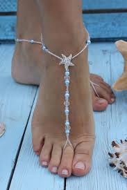 Es gibt mittlerweile diverse hersteller, die modische ballerinas, sandalen und andere modelle auch für besondere anlässe anbieten. Barfuss Sandalen Bermuda Strand Hochzeit Barfusssandalen Fuss Etsy Foot Jewelry Beaded Foot Jewelry Bare Foot Sandals