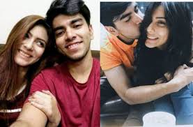 Cute punjabi girl showing her boob and rubbing hard exclusive clip - Aagmaal