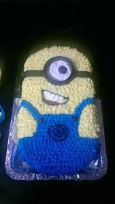 The following minions cake designs are officially selected by best cake design team, which looks stunning and can be made during ceremonial occasions, such as weddings, anniversaries, and birthdays. Rubens Minion Cake The Photo Doesn T Do The Colour Justice Its Two Square Mud Cakes Layered With Cream And J Minion Cake Minion Birthday Cake Coloured Icing