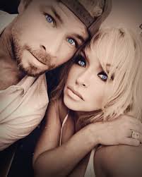 Wanted to tell all the fans that came out for the @loversandfriendsfest  that we appreciate your love and support. I wish we could've had everything  go perfect. Out of our control about