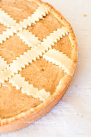 Il guscio croccante della frolla si sposa benissimo con il suo interno cremoso. Crostata Con Crema Di Ricotta E Amaretti Trattoria Da Martina