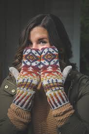 Because at crazypatterns the free manuals are always of high quality. Pendleton Inspired Mittens Knitting Pattern Download Knitting Patterns Accessories Gloves Mittens Interweave
