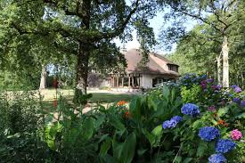 Pourquoi acheter une propriété en sologne ? Propriete De Chasse Surplombant Etang De 17 Hectares Sologne Dannaud Immobilier