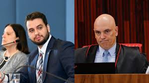O ex-assessor Filipe Martins durante pronunciamento oficial.