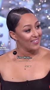 Tamara mowry is not ok…. #fypシ #tamaramowry #thereal #tiaandtamera  #itsokaytonotbeokay