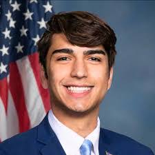 Larry Corbo's Instagram, Twitter & Facebook