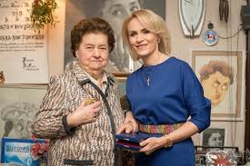 She graduated from institute of theatrical arts and cinematography in. Tamara Buciuceanu Marea DoamnÄƒ A Comediei RomaneÈ™ti La 89 De Ani