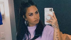 This is a matching tattoo with her friend lauren martin, whom she met in treatment at timberline knolls. Demi Lovato Debuts New Neck Tattoo And It S Going Straight To Our Mood Boa