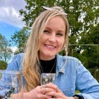 Christine Chatfield's Instagram, Twitter & Facebook