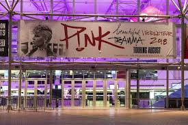 What did she do when she visited the set? Sea Fm Tasmania Devonport Sea Fm Tasmania Devonport