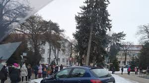 Prvá fáza očkovania bude určená pre nasledovné skupiny Nocna Mora UciteÄ¾ov V Priamom Prenose Na Ockovanie Cakaju V Mrazoch Hodiny Toto By Nechcel Zazit Nik Novy Cas