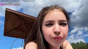 Twitch Streamer Accidental Nip Slips Live On Twitch - EPORNER