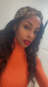 Leah Bear's Instagram, Twitter & Facebook