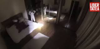 Găsește imagini cu imagini de fundal. Imagini Adevarate Politistii Acuzati De Sotia Politicianului Pnl Asociat Cu Clanurile Interlope Ca Intra Si Ne Omoara Au Vorbit In Soapta Cu Copiii Si S Au Jucat Cu Cainele Baietelului Bucuresti