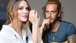 Maybe you would like to learn more about one of these? Alina Boz Ve Mithat Can Ozer Evleniyorlar Mi