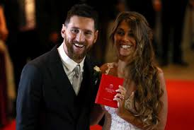 Lionel messi's net worth in 2021 is around $400 million. Lionel Messi Salary And Net Worth 2020 How Much Does Barcelona Star Earn And What Deals Does He Have