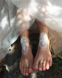 Image Result For White Henna Feet Foot Henna Henna Designs Feet Henna Tattoo Designs
