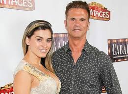 The director who groomed her husband from an early age should have just gone with the vow renewal ceremony to show us all how strong their m. Lorenzo Lamas Ehepartner Tochter Sohn Vater Eltern Vermogen