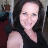 Nora Larsen (@nlarsen9)