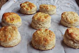 Buttermilk Biscuits And Mushroom Gravy A Beautiful Mess Savoury Baking Buttermilk Biscuits Homemade Buttermilk Biscuits