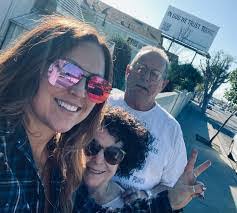 Maureen Mccaslin's Instagram, Twitter & Facebook