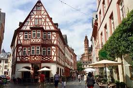 Zweifellos die bedeutendste von ihnen ist der dom zu speyer. Tripadvisor Privater Rundgang Durch Mainz Zur Verfugung Gestellt Von Meeting Spots Gmbh Rheinland Pfalz