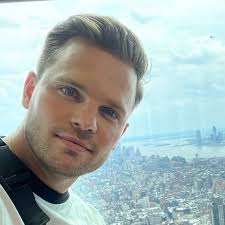 Scott Cabrera Carnwath (@scottcarnwath) • Instagram photos and videos