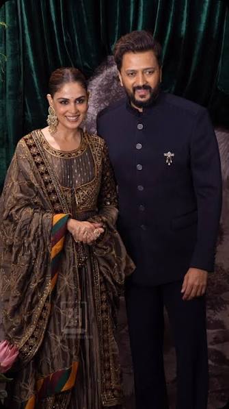 Genelia & Riteish Deshmukh Grace The Wedding Ceremony Of Anshula Kapoor &  Rohan Thakkar, #geneliadeshmukh #riteishdeshmukh #bollywoodhelpline