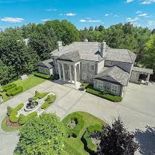 Houses Of Celebs On Instagram Regina George S 14 Million Toronto House Swipe For More Toronto Houses George House Regina George