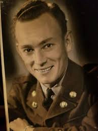 Navy Veterans Share Experiences with Bluejacket's Manual