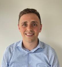 Daniel Menahem's Instagram, Twitter & Facebook