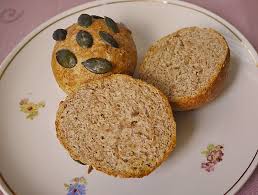 Schnelle Vollkornbrotchen Aus Quark Olteig Von Filu96 Chefkoch Vollkornbrot Lebensmittel Essen Quark Ol Teig Brotchen