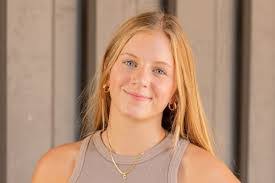 Kristy Mace's Instagram, Twitter & Facebook