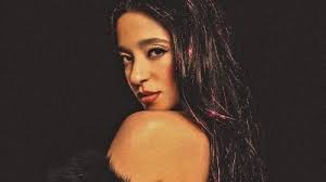 La stanza accanto: come Pedro Almodóvar ha riletto il senso di una fine