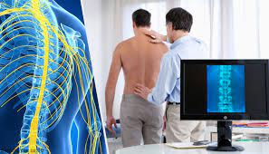 La esclerosis múltiple la trata el neurólogo, sin embargo es recomendable que los pacientes tenga un grupo multidisciplinario de tratamiento que puede incluir medicina física y rehabilitación, psiquiatria, y terapeutas. El Diagnostico De La Esclerosis Multiple Mejor Con Salud