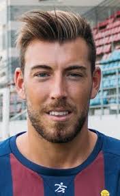 Situado entre colinas, jardins exuberantes e tranquilos lagos, o penha longa resort, um dos resorts de luxo mais impressionantes de portugal, oferece uma rara oportunidade de explorar a beleza deslumbrante das montanhas de sintra. Sergi Enrich Sergi Enrich Ametller Footballer