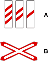 Il segnale e' costituito da un pannello rettangolare, posto orizzontalmente, recante un disegno a. Pannelli Passaggio A Livello Quiz Patente