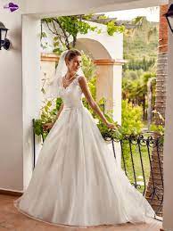 Petillante Collection De Robes De Mariee Point Mariage Robe De Mariee Collection De Robes De Mariee Idees Vestimentaires