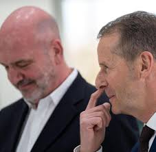 Bernd osterloh wechselt die seiten: Vw Betriebsrat Gewinnt Machtkampf Mit Herbert Diess Welt