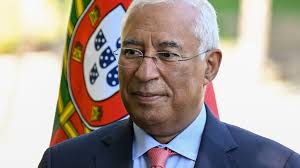 Dimite Antonio Costa, primer ministro de Portugal