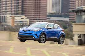 Jangan lupa juga untuk follow sosial media kita melalu link di bawah ini : 2019 Toyota C Hr Review Good Looking But Definitely Average